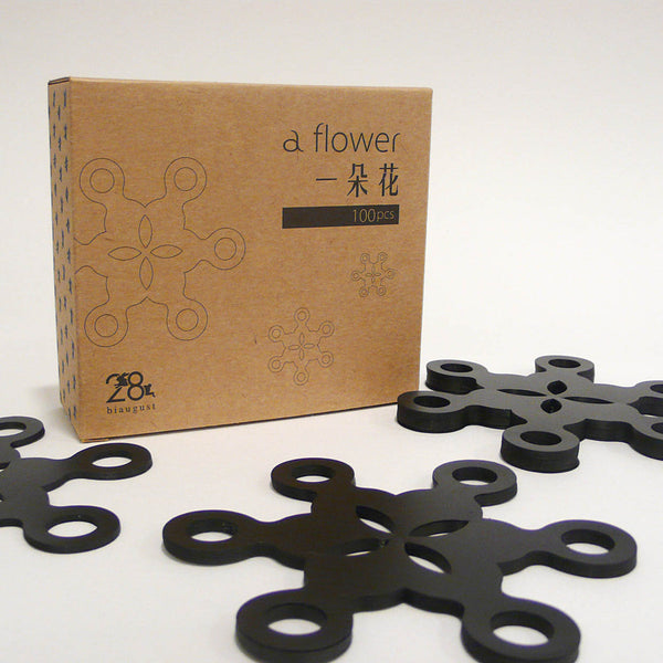 a flower 一朵花 黑色