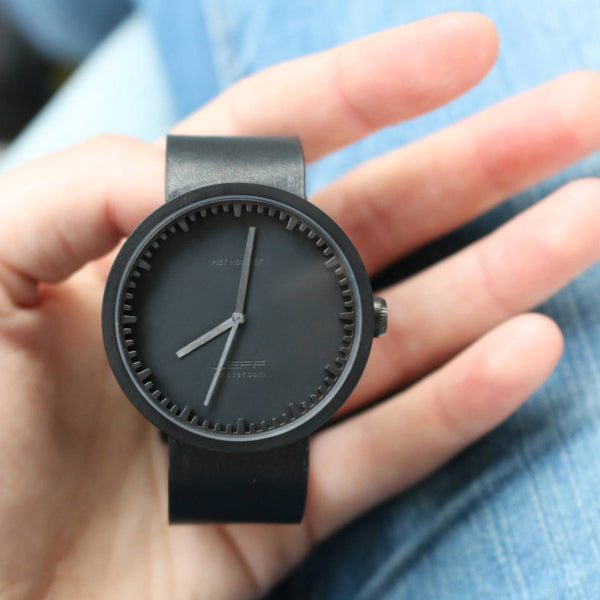 Tube watch D38_北歐工業齒輪設計真皮腕錶_霧黑/黑皮帶 black with black leather