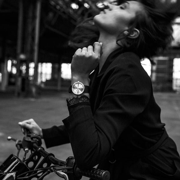 Tube watch D38_北歐工業齒輪設計真皮腕錶_不鏽鋼/黑皮帶 steel with black leather