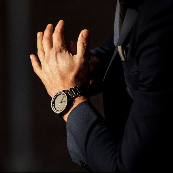 Tube watch S42_北歐工業齒輪設計腕錶_霧黑/黑鋼帶 Black 42mm